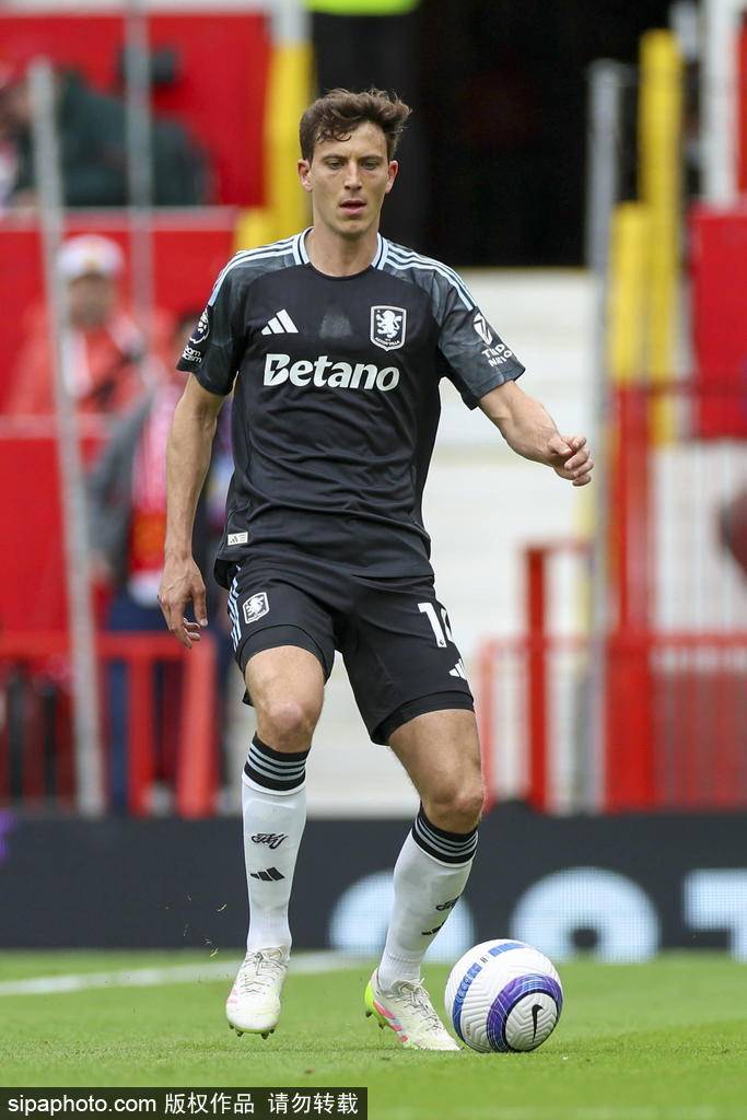 保罗·托雷斯：从西甲到英超的防守巨匠之旅